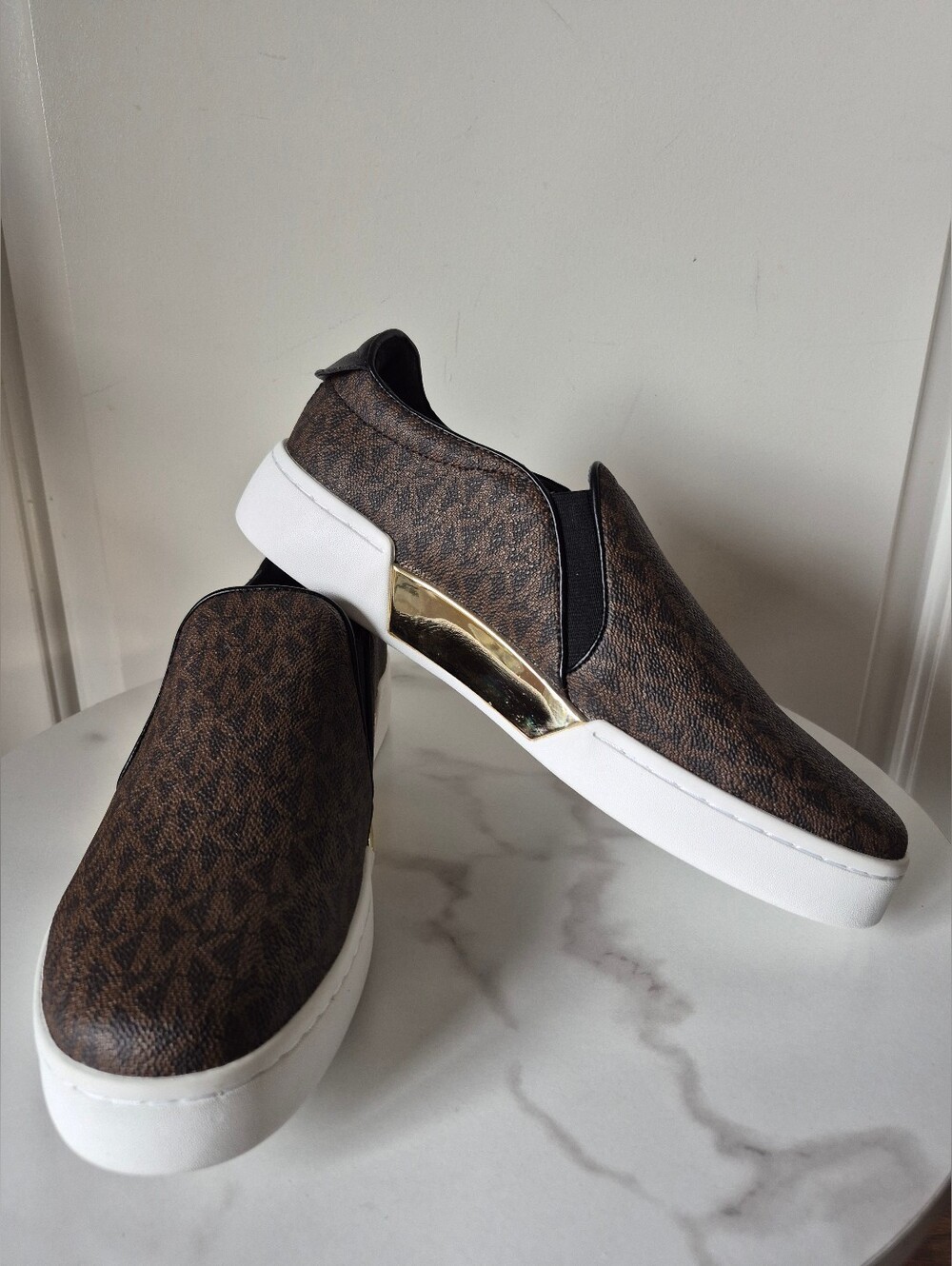 Michael Kors Teddi Signature Logo Brown Slip-On Sneakers – Women's Size 9